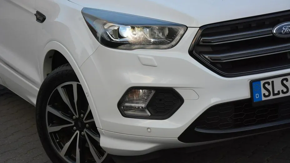 FORD Kuga -
