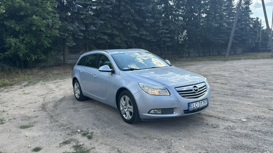 OPEL Insignia -