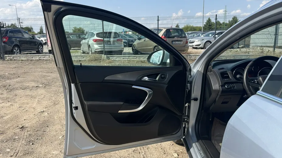 OPEL Insignia -