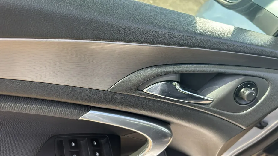 OPEL Insignia -