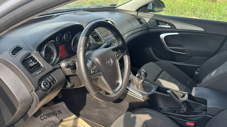 OPEL Insignia -