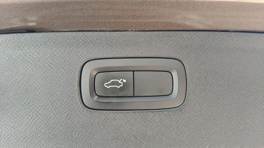 VOLVO XC90 -