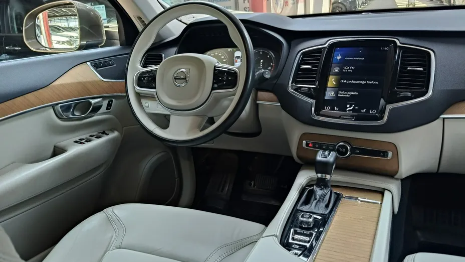 VOLVO XC90 -