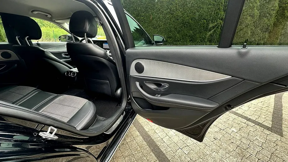 MERCEDES-BENZ E Klasa -