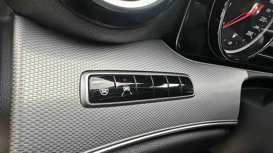 MERCEDES-BENZ E Klasa -
