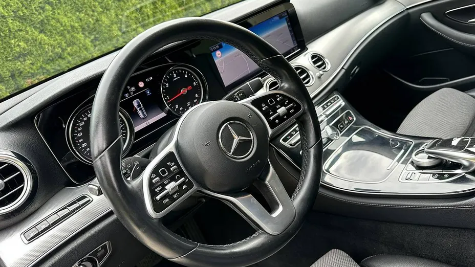 MERCEDES-BENZ E Klasa -