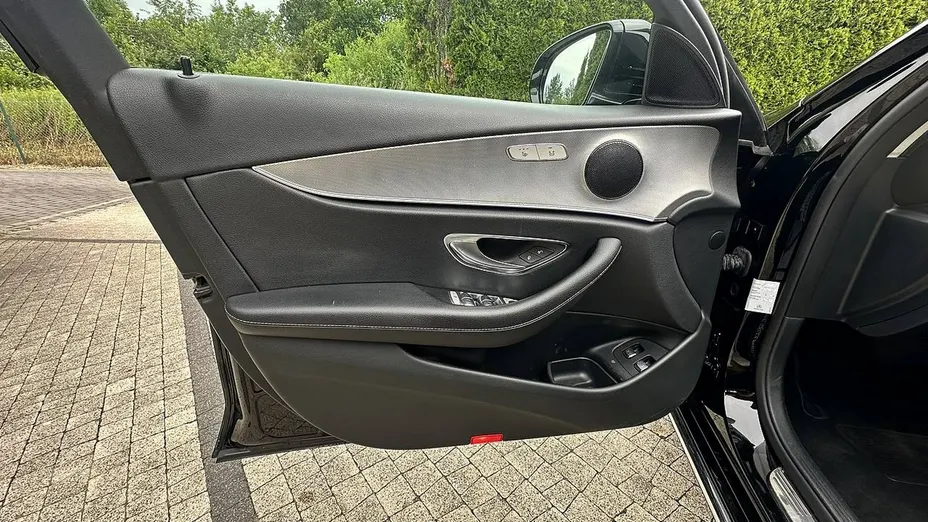 MERCEDES-BENZ E Klasa -