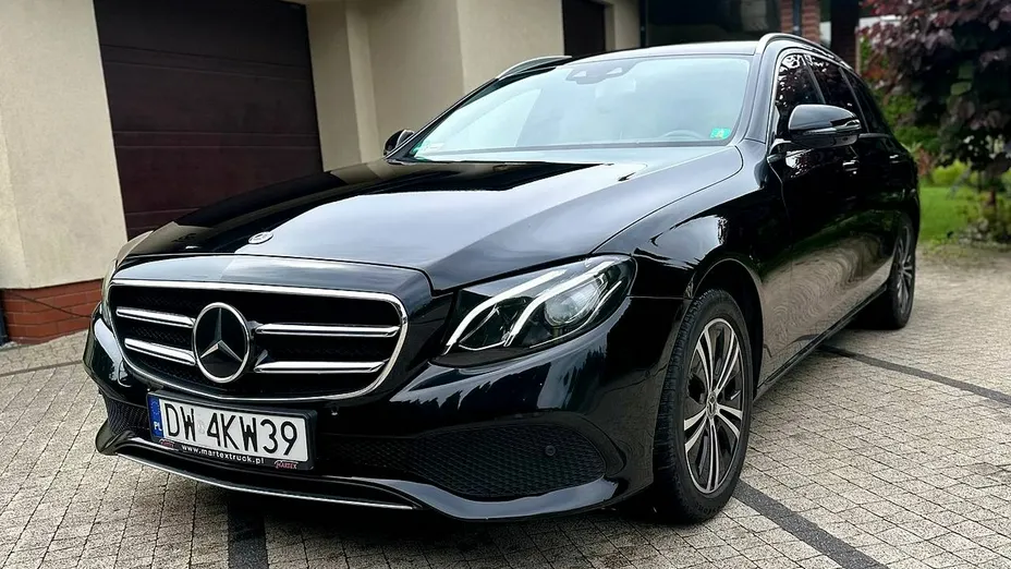 MERCEDES-BENZ E Klasa -