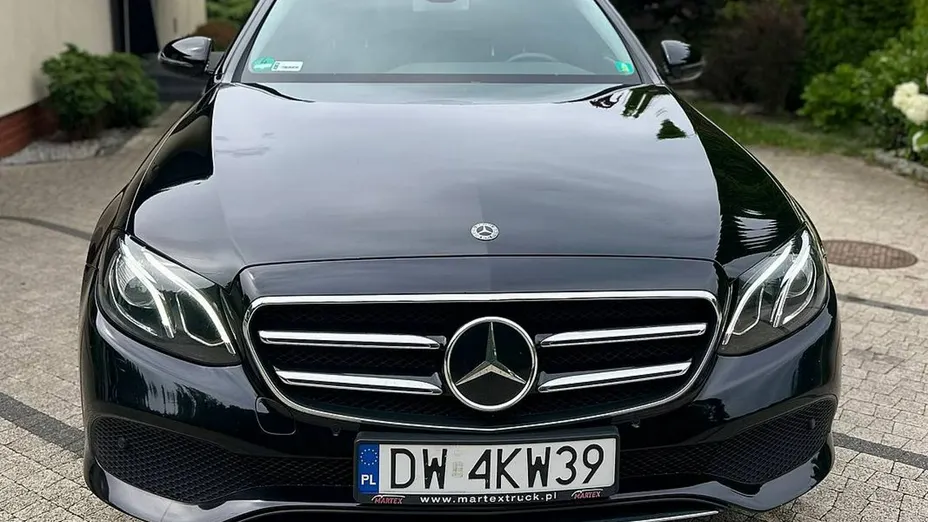MERCEDES-BENZ E Klasa -