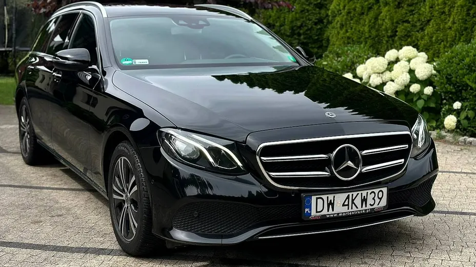 MERCEDES-BENZ E Klasa -