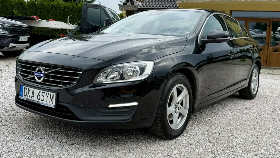VOLVO S60 -
