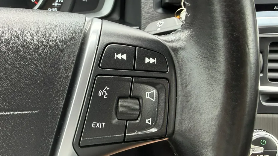 VOLVO S60 -