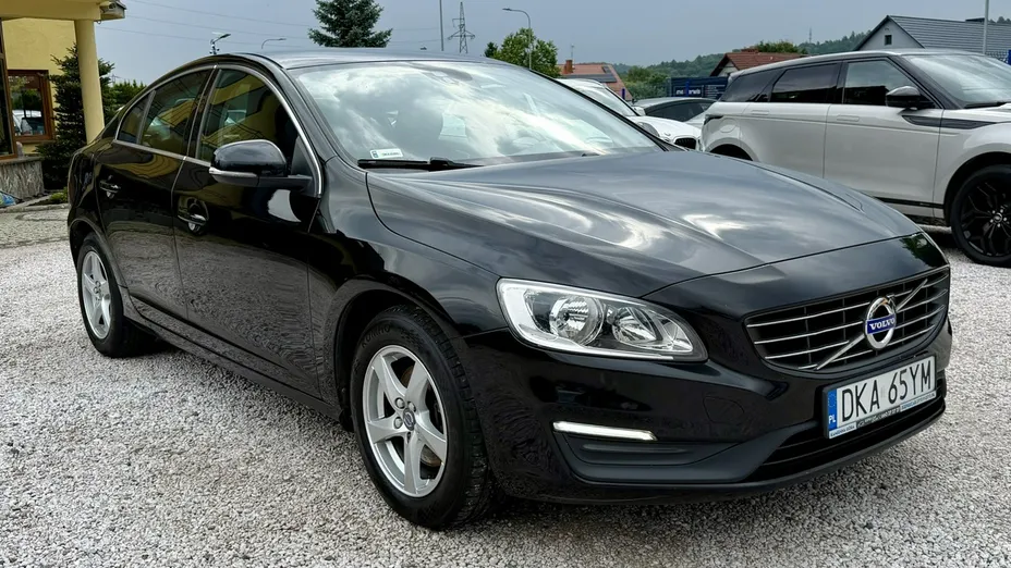 VOLVO S60 -