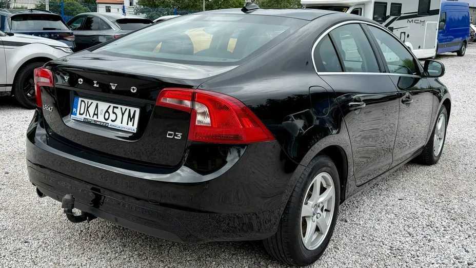 VOLVO S60 -