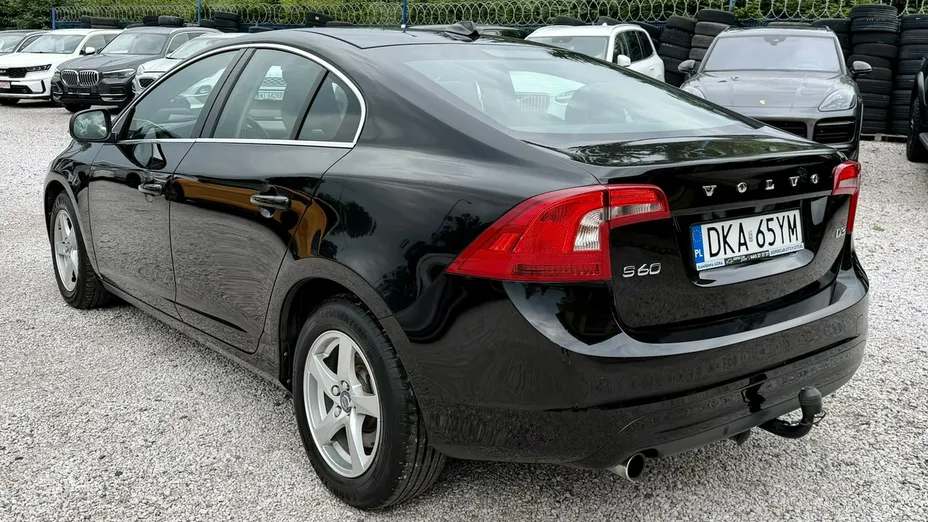 VOLVO S60 -