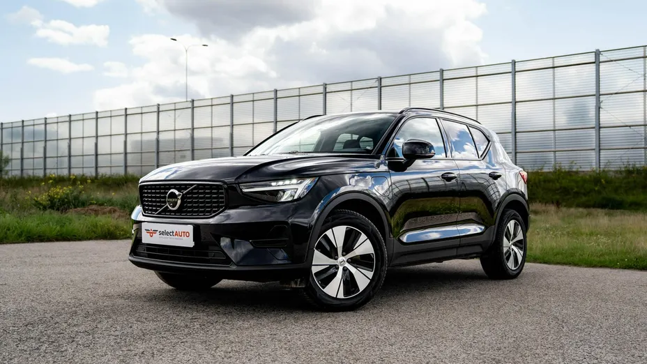 VOLVO XC40 -