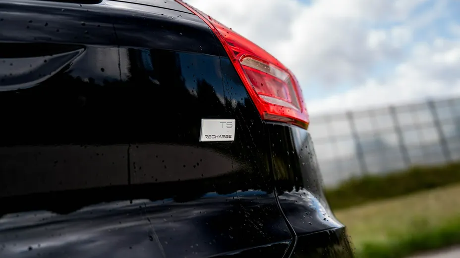 VOLVO XC40 -