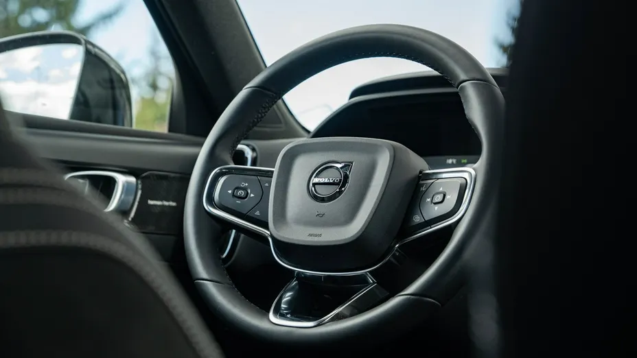 VOLVO XC40 -