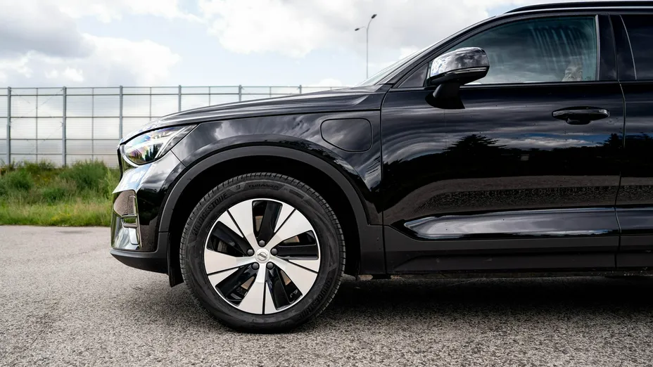 VOLVO XC40 -