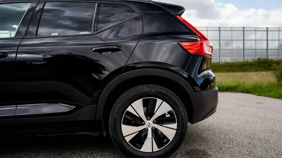 VOLVO XC40 -