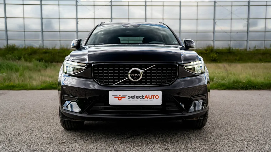 VOLVO XC40 -