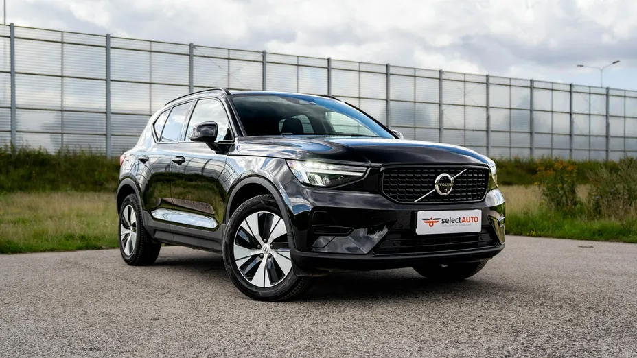 VOLVO XC40 -