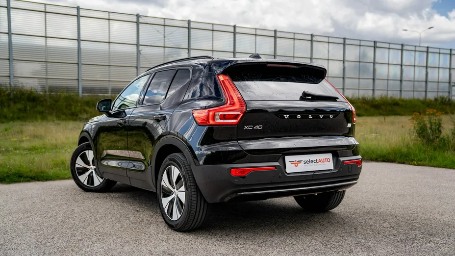 VOLVO XC40 -