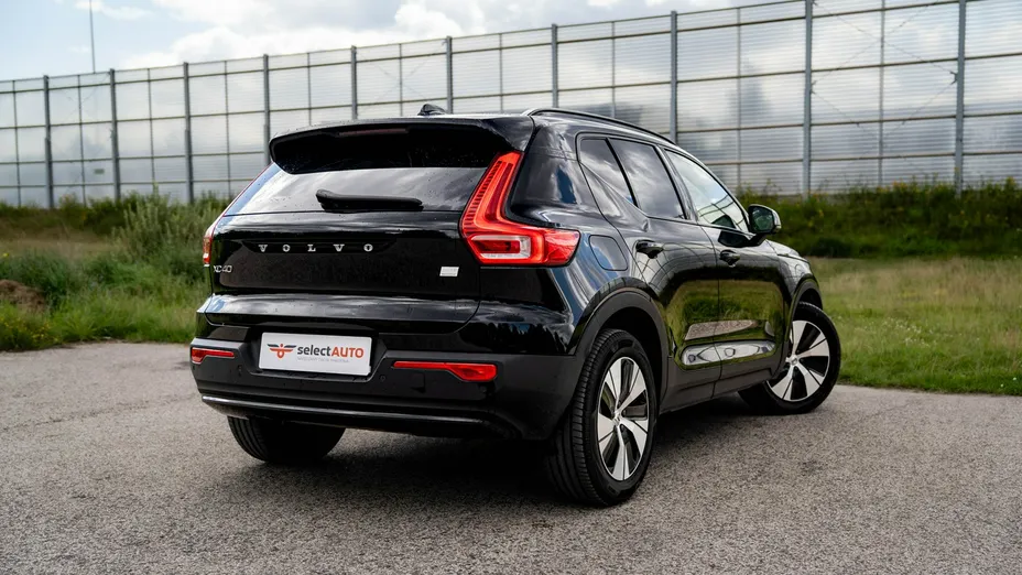 VOLVO XC40 -