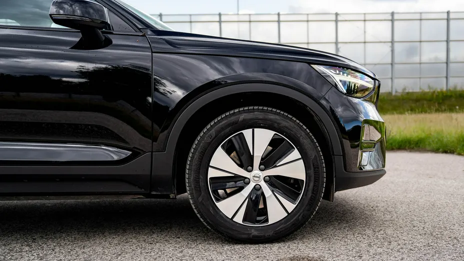 VOLVO XC40 -
