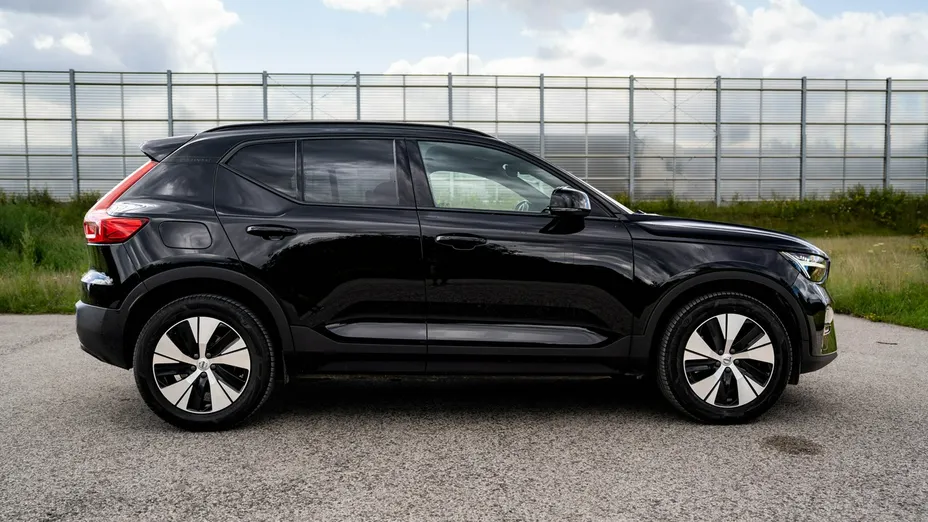 VOLVO XC40 -