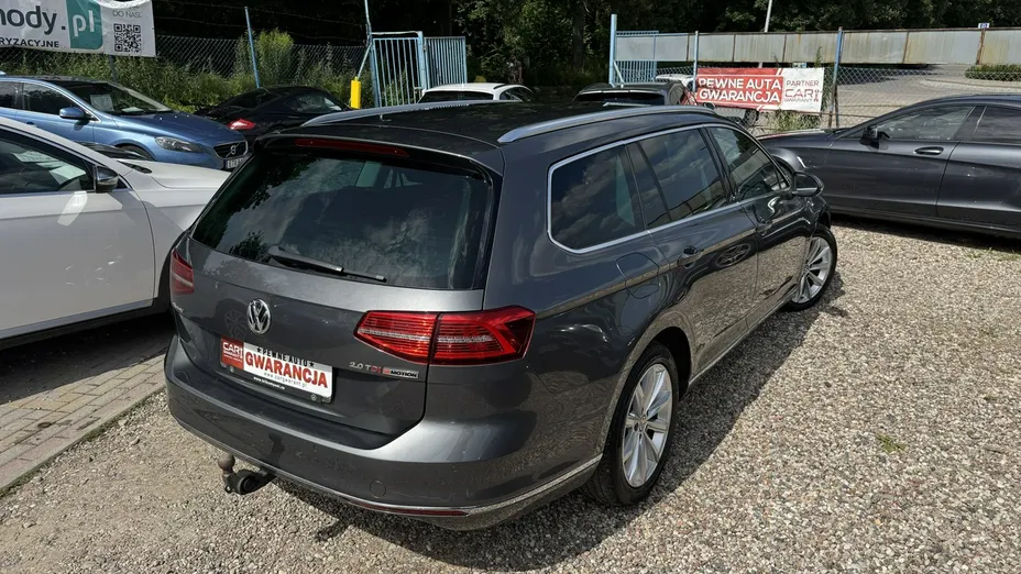 VOLKSWAGEN Passat -