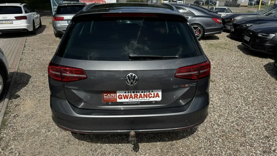 VOLKSWAGEN Passat -