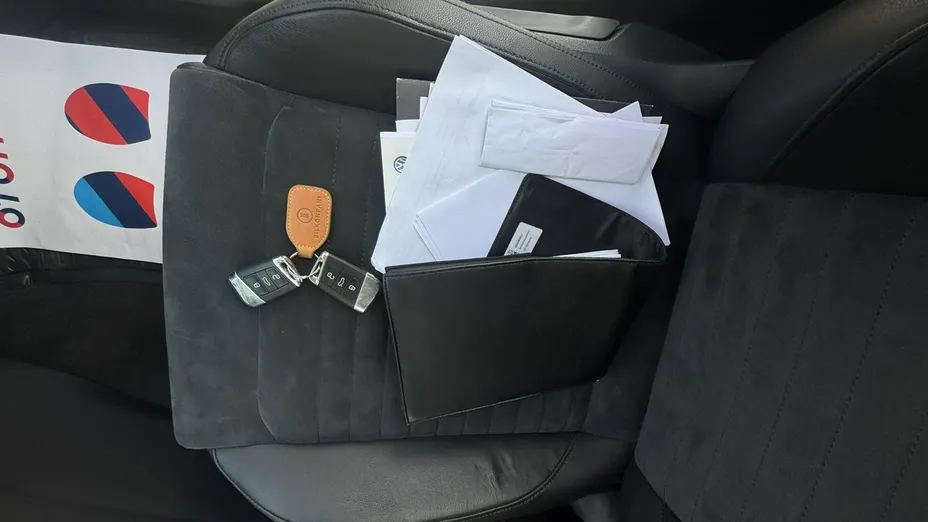 VOLKSWAGEN Passat -
