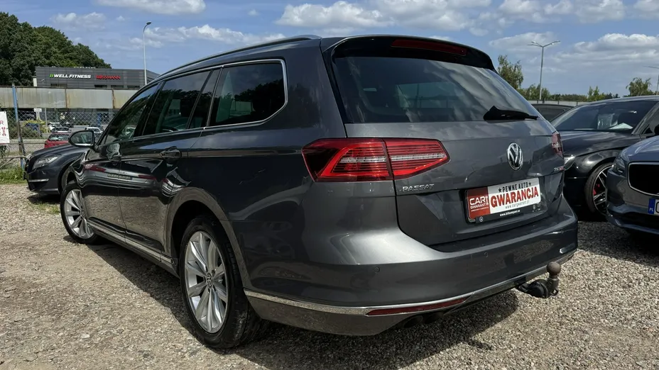 VOLKSWAGEN Passat -