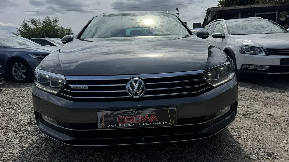 VOLKSWAGEN Passat -