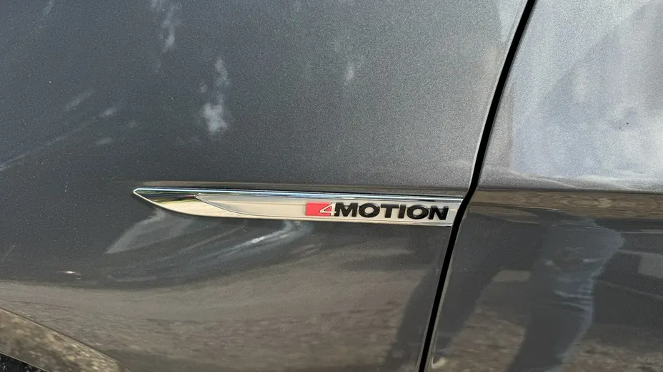 VOLKSWAGEN Passat -
