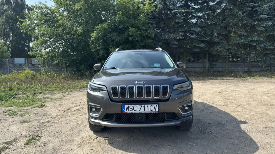JEEP Cherokee -
