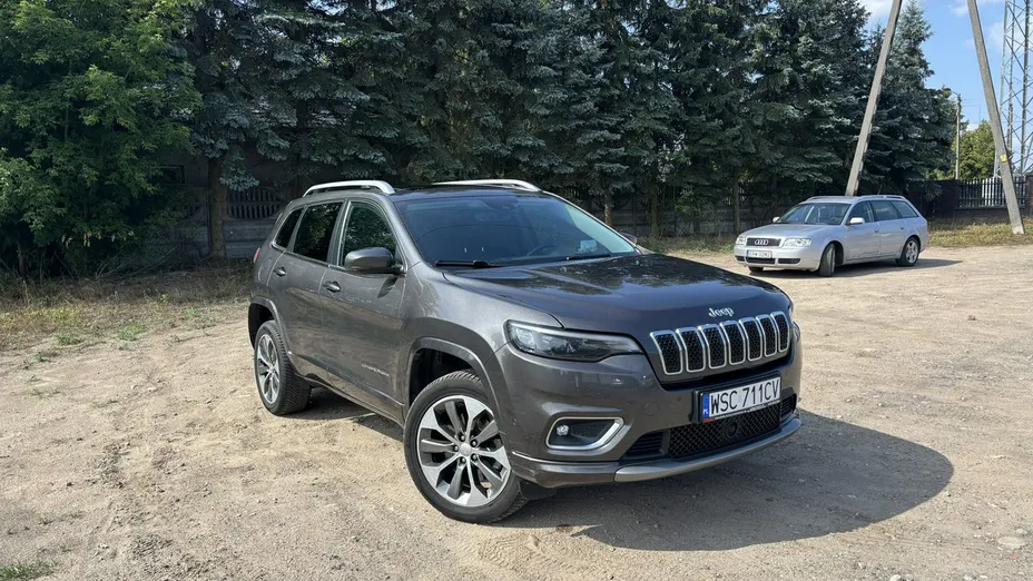 JEEP Cherokee -