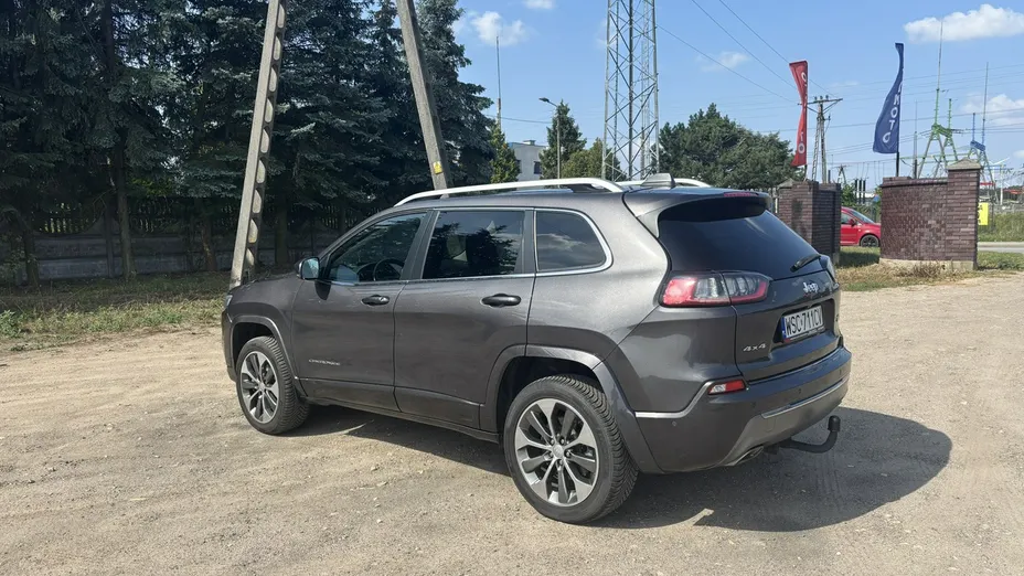 JEEP Cherokee -
