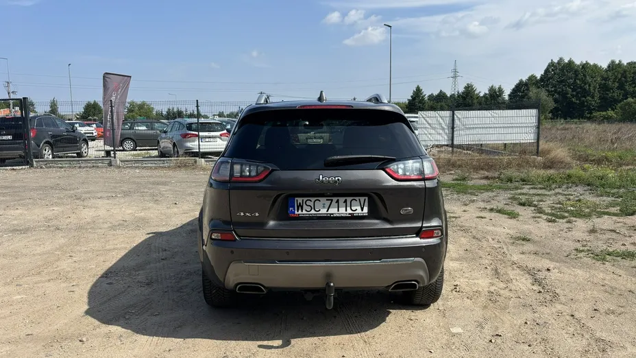 JEEP Cherokee -