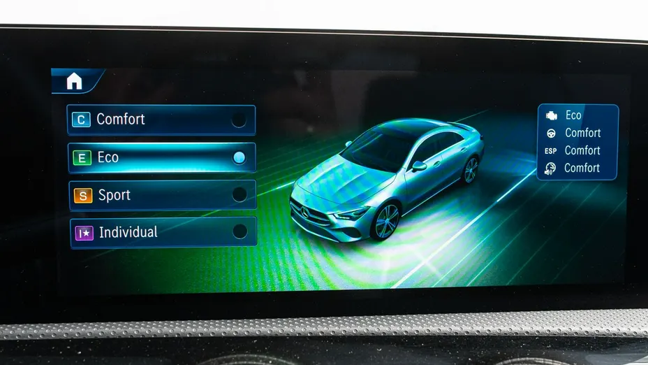 MERCEDES-BENZ CLA -