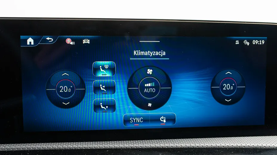 MERCEDES-BENZ CLA -