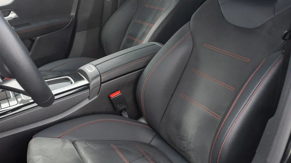 MERCEDES-BENZ CLA -