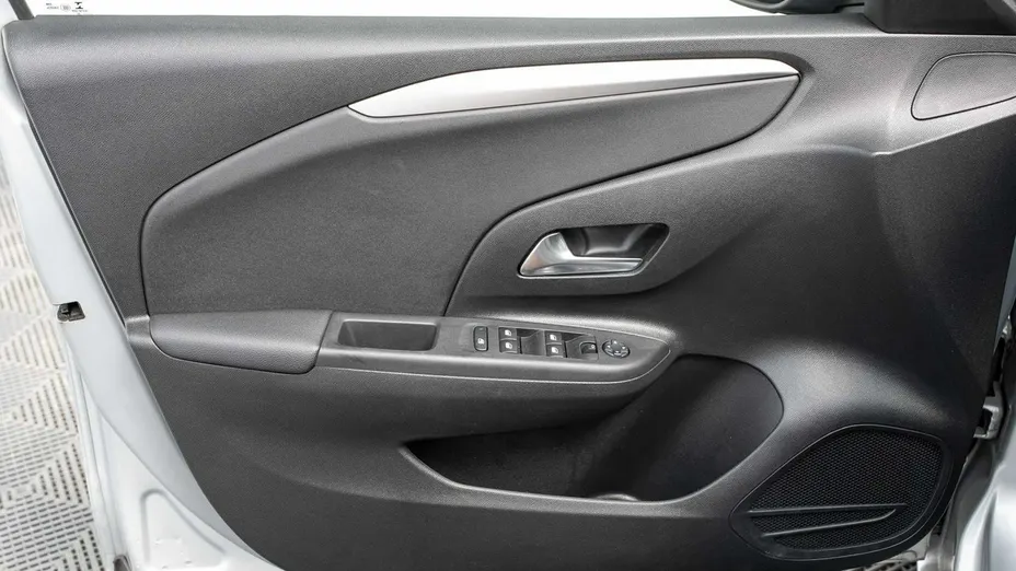 OPEL Corsa -