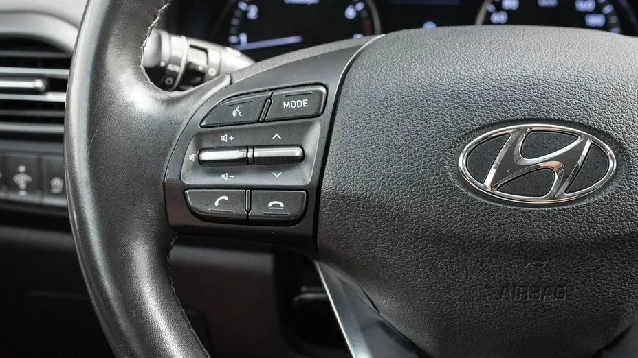 HYUNDAI i30 -