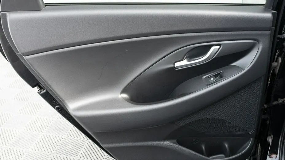 HYUNDAI i30 -