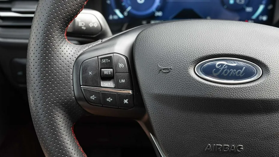 FORD Kuga -