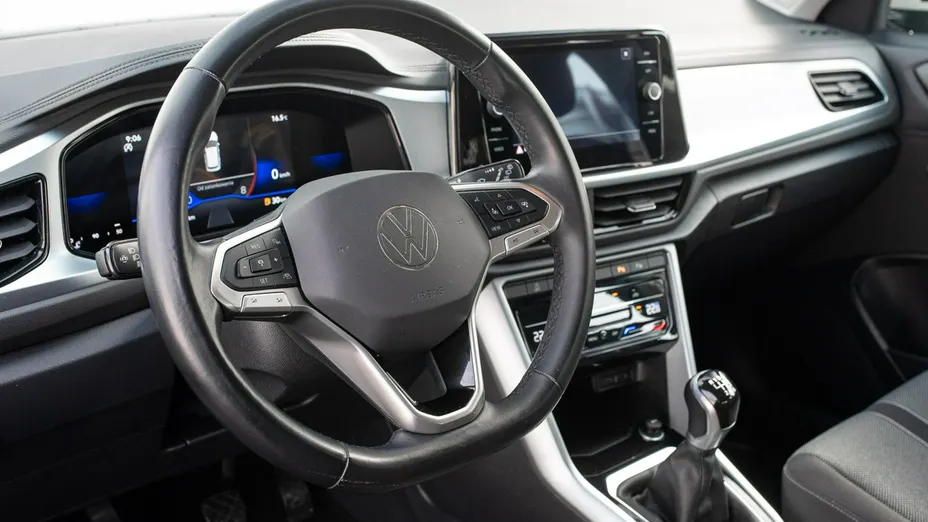 VOLKSWAGEN T-ROC -