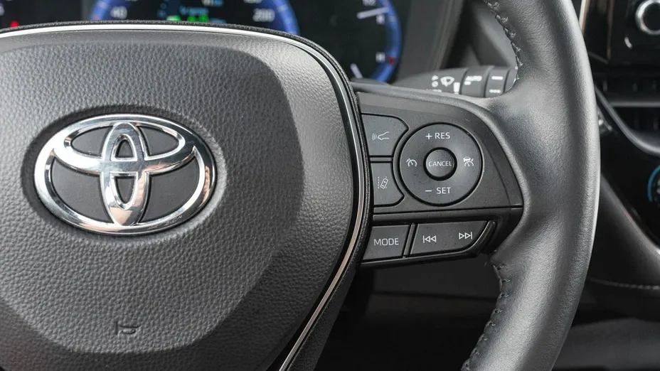 TOYOTA Corolla -