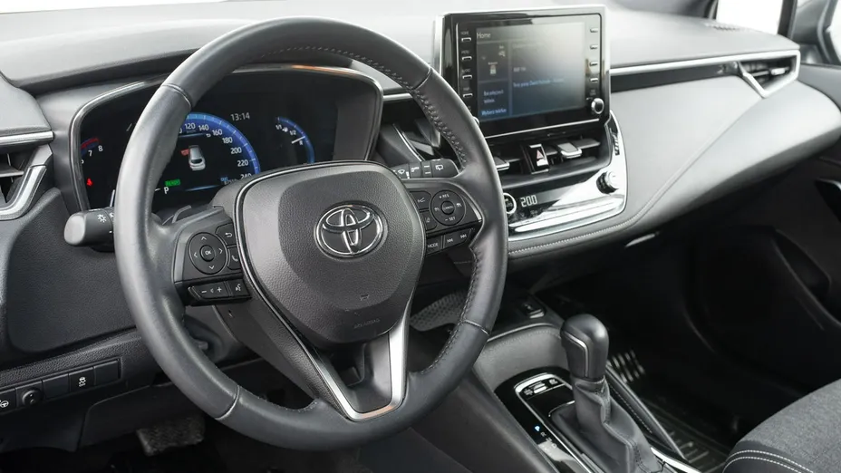 TOYOTA Corolla -